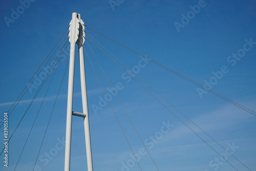 Foto Cable-stayed bridge and cloudless sky