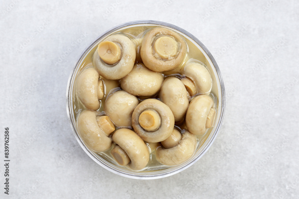 Champignon mushrooms in brine. Canned champignon mushrooms whole Champignon mushrooms in brine. Canned champignon mushrooms whole