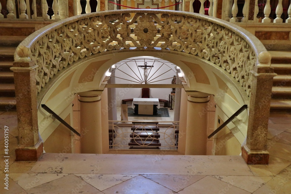 Vasto - Accesso alla cripta della Chiesa di Santa Maria Maggiore