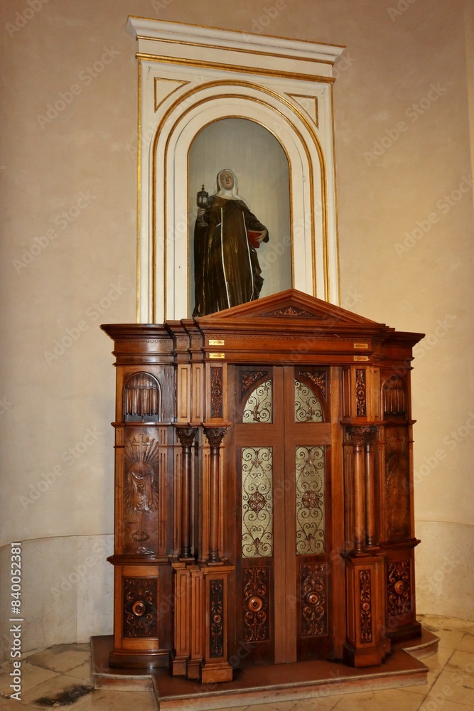 Vasto - Confessionale nella Chiesa di Santa Maria Maggiore