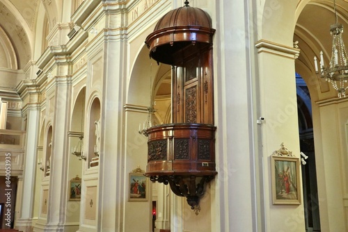 Obraz na płótnie Vasto - Pulpito nella Chiesa di Santa Maria Maggiore w salonie