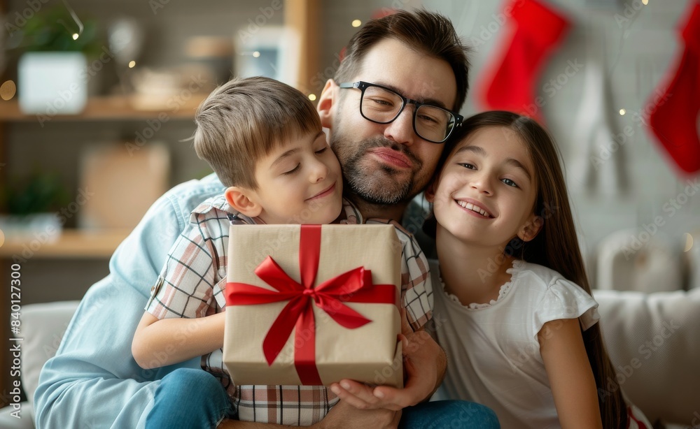 Father's Day is here! This is a picture of children congratulating their dads and giving them gifts and postcards. Father's Day is here! This is a picture of children congratulating their dads and giving them gifts and postcards.
