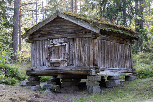 Obraz na płótnie Ancient wooden cabins in Suomenlinna (Finland) w salonie
