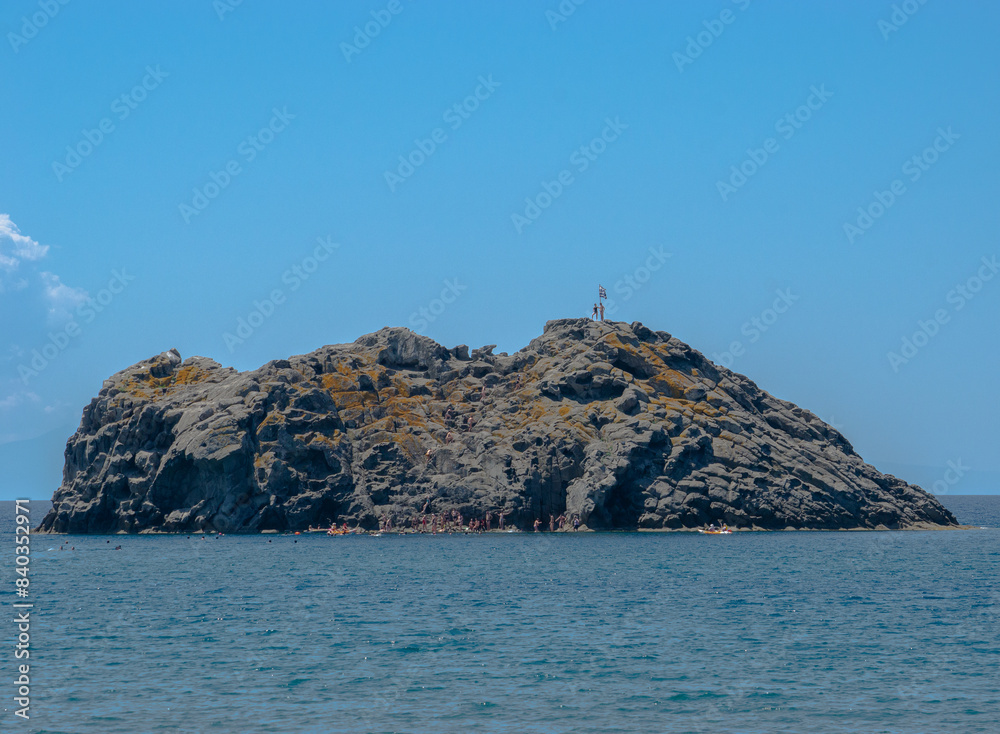 Charmant village de Skala Eressos sur l'île de Lesbos en Grèce, connu pour ses ruelles pavées et ses maisons traditionnelles. Charmant village de Skala Eressos sur l'île de Lesbos en Grèce, connu pour ses ruelles pavées et ses maisons traditionnelles.
