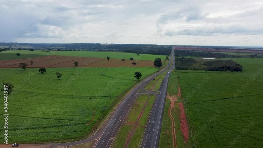 gray-road-brazil-green-blue-sky-cars-cloud gray-road-brazil-green-blue-sky-cars-cloud