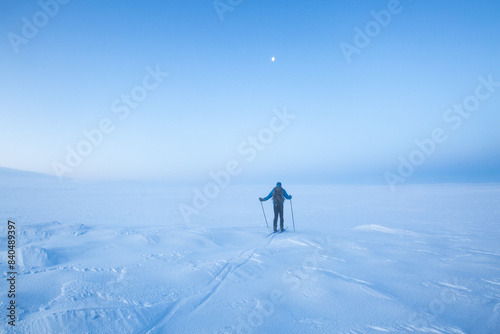 Skier en laponie comme sur la lune 