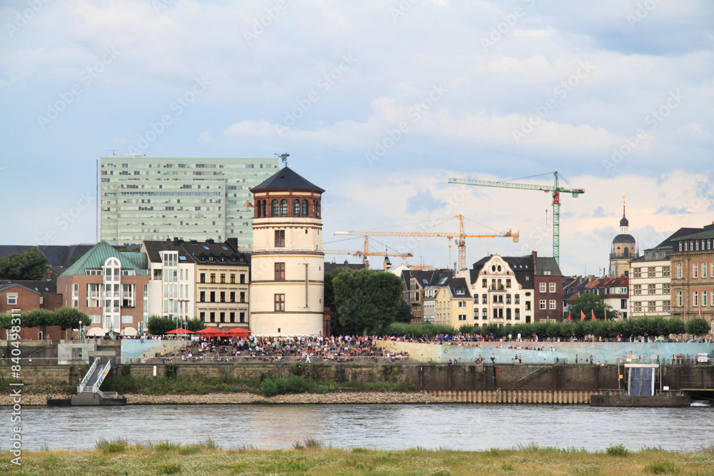 Fototapeta premium Düsseldorf, Altstadtpanorama