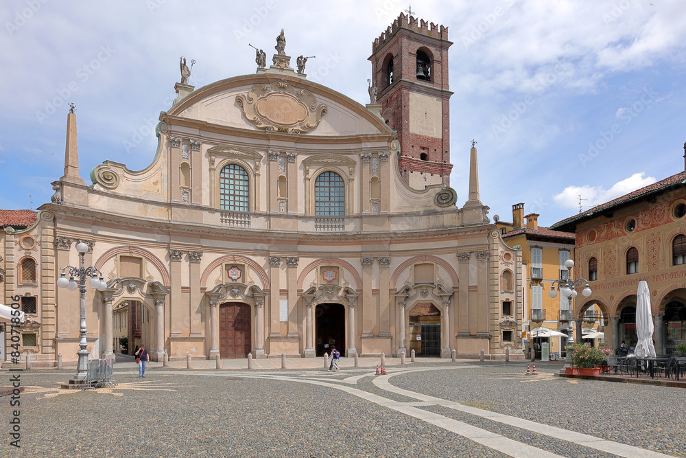 cattedrale sant'ambrogio di vigevano italia, saint ambrogio cathedral of vigevano italy cattedrale sant'ambrogio di vigevano italia, saint ambrogio cathedral of vigevano italy