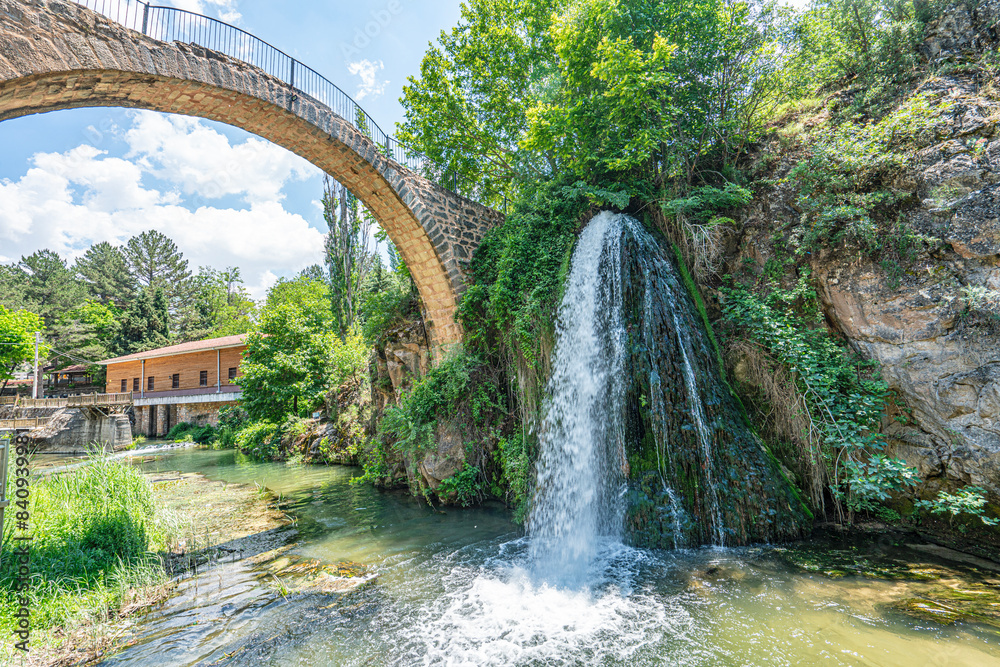 Clandras Köprüsü is an ancient bridge in Turkey, the one arch bridge was constructed during the Phrygian era of Anatolia. Arch structures were introduced during the Roman period in Uşak. Clandras Köprüsü is an ancient bridge in Turkey, the one arch bridge was constructed during the Phrygian era of Anatolia. Arch structures were introduced during the Roman period in Uşak.