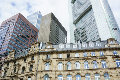 ドイツの首都フランクフルト市内の都会風景