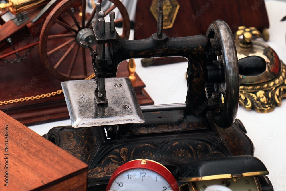 Fototapeta premium old sewing machine