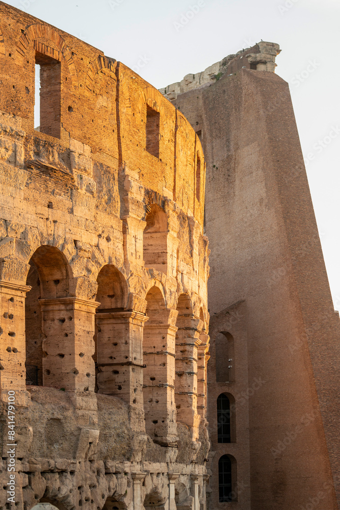 Gros plan sur la façade du Colisée à Rome Gros plan sur la façade du Colisée à Rome