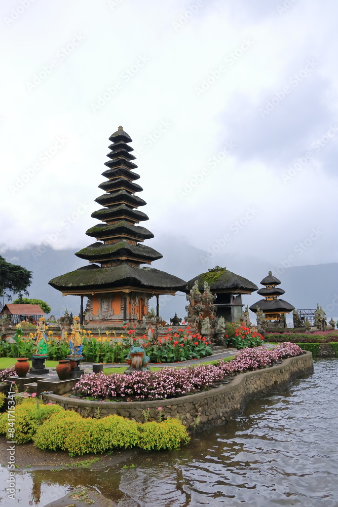 Naklejka premium Pura Ulun Danu Beratan, Hindu temple on Bratan lake landscape, Bali, Indonesia