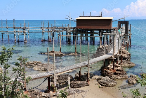 Obraz na płótnie Vasto Marina - Trabocco Trave sui resti del porto romano w salonie