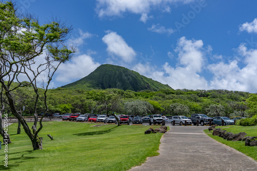 Fotografi Koko Crater (Hawaiian: Kohelepelepe or Puʻu Mai) is an extinct tuff cone located on the Hawaiian island of Oʻahu near Hawaiʻi Kai