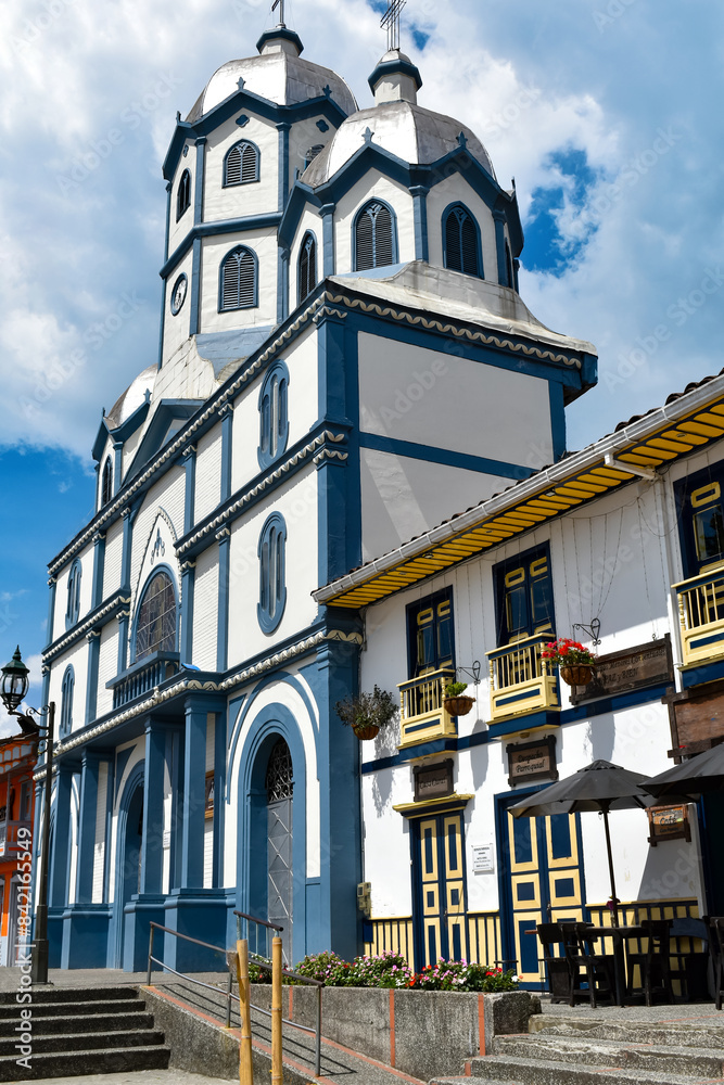 Fototapeta premium EL TEMPLO DEL MUNICIPIO DE FILANDIA, QIUNDIO. COLOMBIA.