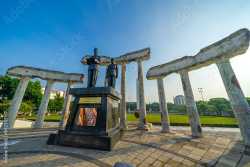 Statue of the first president and vice president of Indonesia in Heroes Monument (Tugu Pahlawan) Surabaya. photo