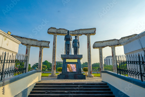 Statue of the first president and vice president of Indonesia in Heroes Monument (Tugu Pahlawan) Surabaya.