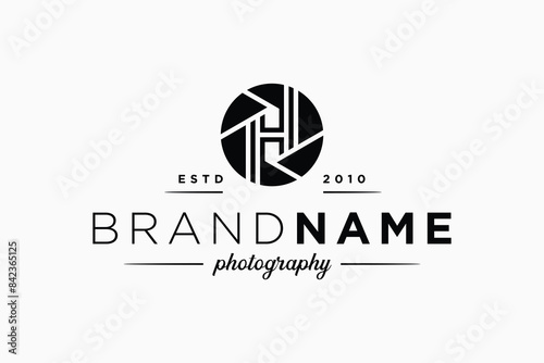letter h lens photography Logo design vector template