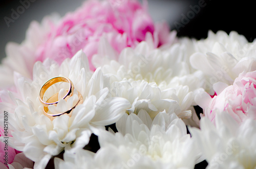 pink piony and white flowers 