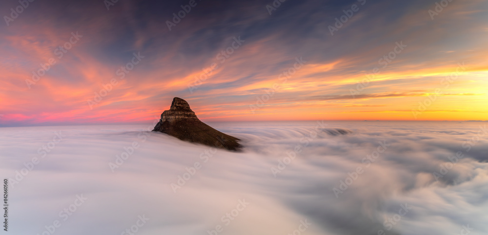 © Travel 'n' Lifestyle - View of foggy sunset over Lion's Head mountain, Table Mountain, Cape Town, South Africa. © Travel 'n' Lifestyle - View of foggy sunset over Lion's Head mountain, Table Mountain, Cape Town, South Africa.