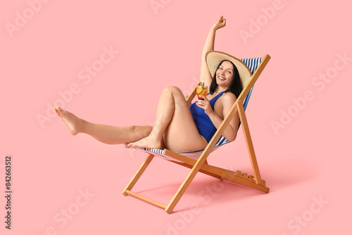 Beautiful young woman in st...