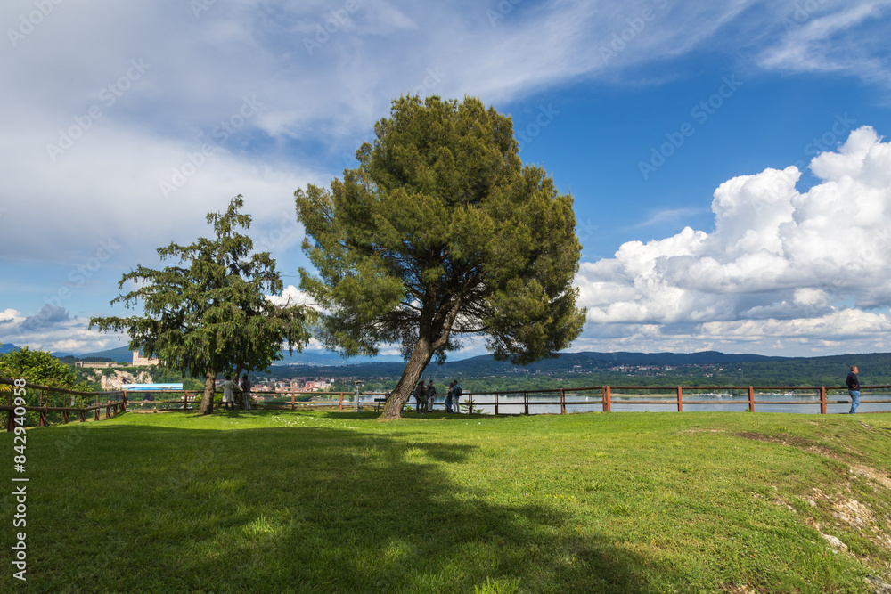Parco della Rocca Borromeo di Arona in Piemonte Parco della Rocca Borromeo di Arona in Piemonte