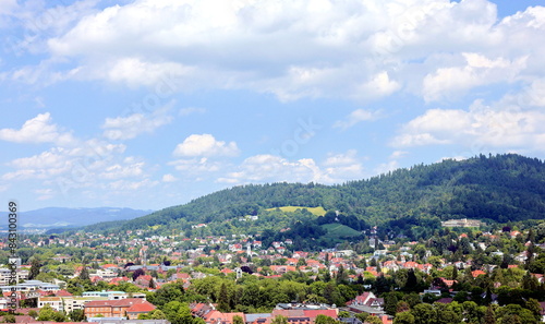 Der Norden von Freiburg zwischen gr  nen H  geln und Waldern