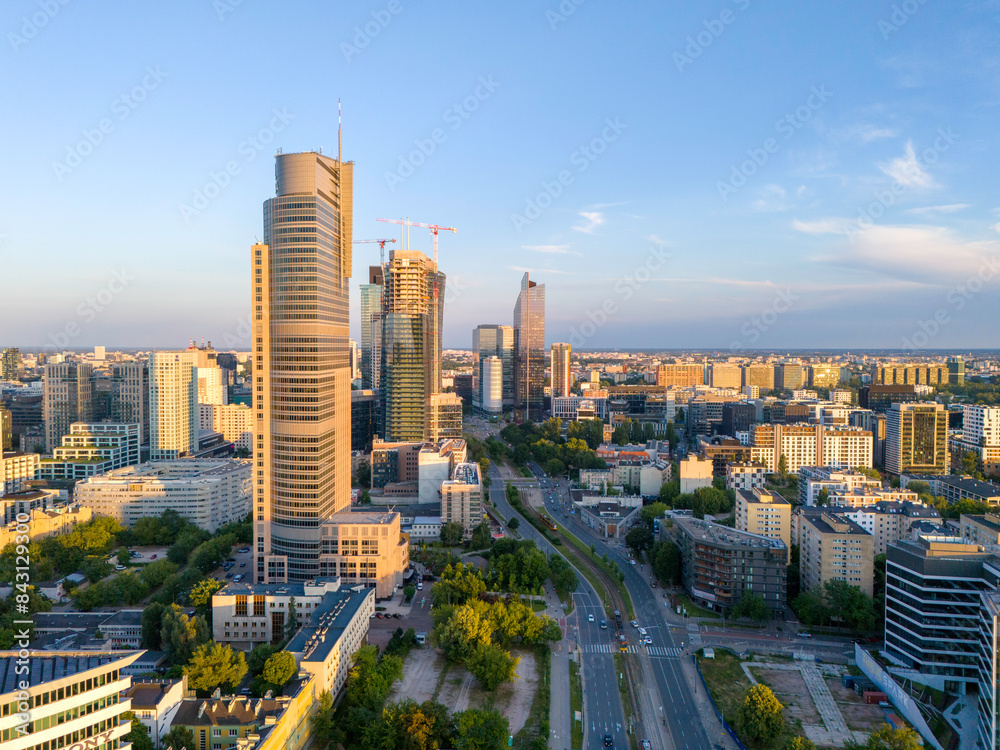 Obraz premium Warszawa, panorama miasta o zachodzie słońca