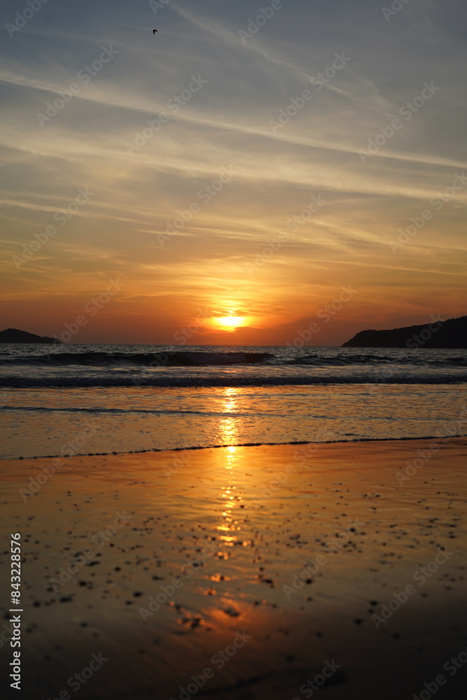 Nascer do sol na Praia dos Ingleses Florianópolis Nascer do sol na Praia dos Ingleses Florianópolis