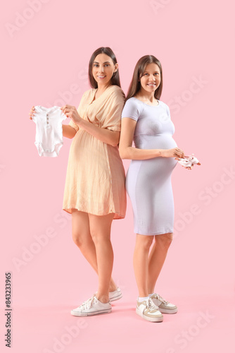 Pregnant female friends wit...