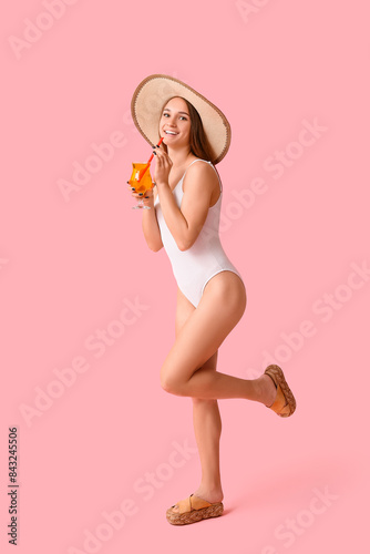 Beautiful young woman in st...