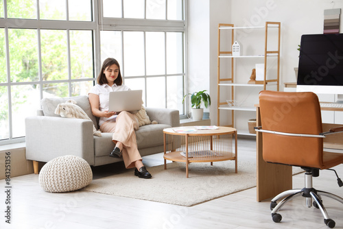 Young interior designer wor...