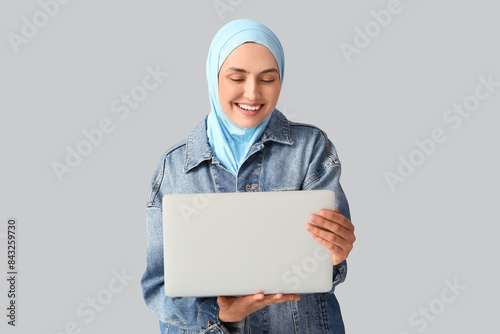 Stylish Muslim woman with l...