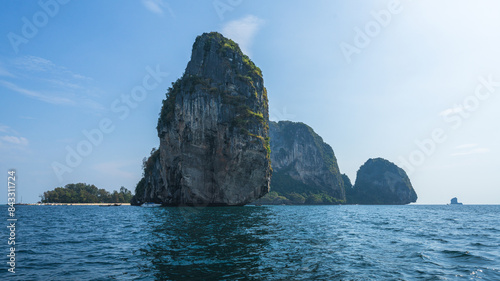 Obraz na płótnie longtail boat trip to ko poda and chicken island in krabi in thailand w salonie