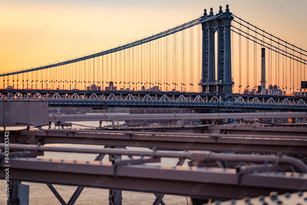 Obraz premium Manhattan Bridge at sunrise. New York