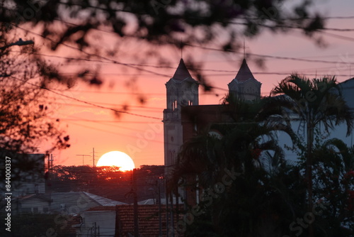 Por-do-Sol  com a Torre da Igreja