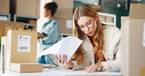 Foto Documents, business and woman with package, box and parcel with ecommerce, supply chain and entrepreneur