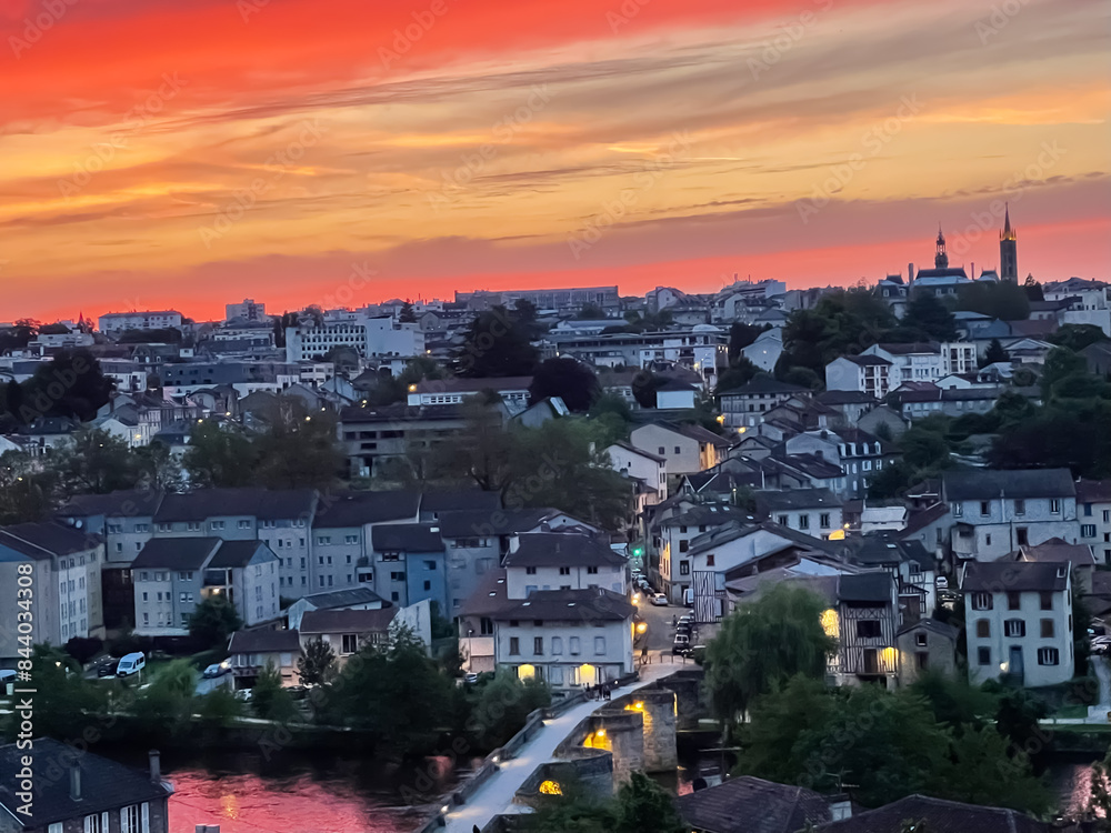 Belle lumière en soirée sur Limoges