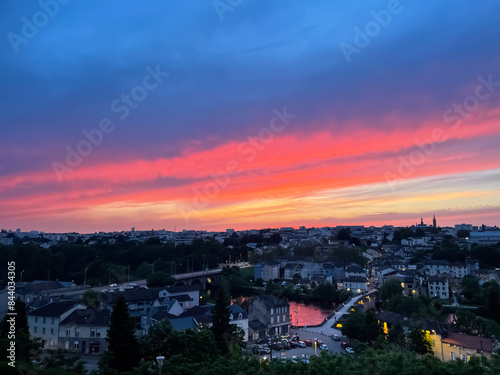 Obraz na płótnie Coucher de soleil sur Limoges w salonie