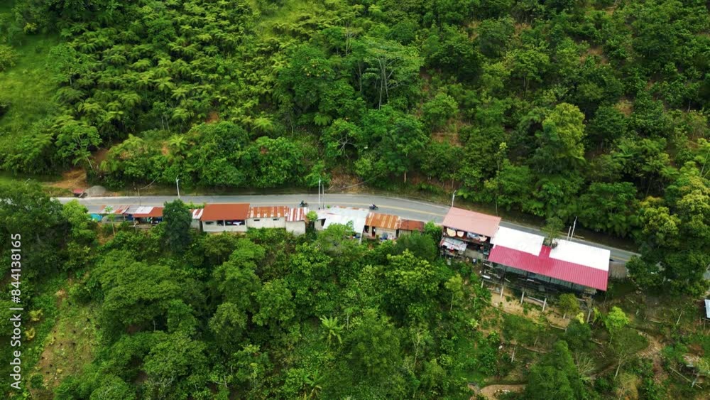 carretera rápida para motos en la selva
