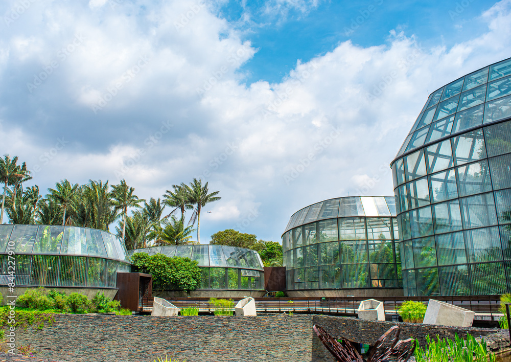 Tropical Botanical Domes Amidst Urban Greenery Tropical Botanical Domes Amidst Urban Greenery