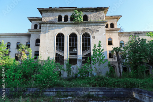Fotografie The abandoned sanatorium in the city of Tskaltubo Georgia