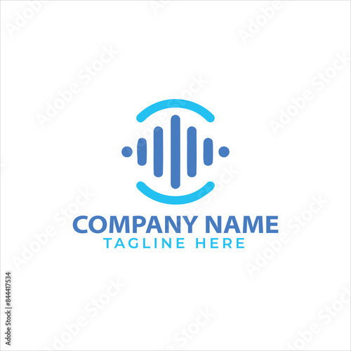  Love music logo template design. Vector illustration.
