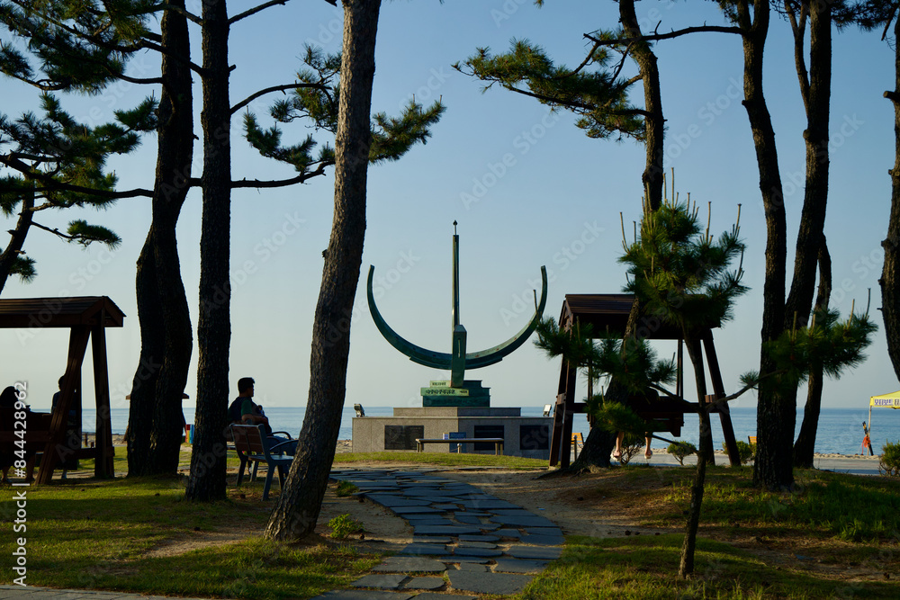 Fototapeta premium Sundial in Jeongdongjin Hourglass Park