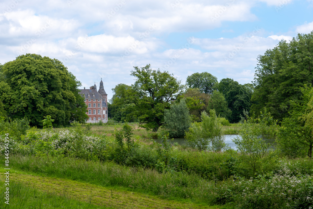 Fototapeta premium Castle in a park in charleroi, belgium