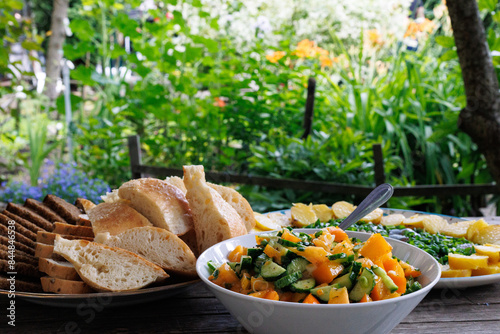 Nature's table: A picturesque picnic retreat.
