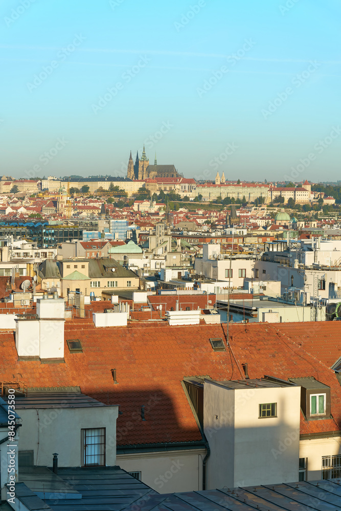 Blick über die Dächer von Prag von der Neustadt, Nove Mesto, auf die Prager Burg, Hradcany auf der Kleinseite, Mala Strana Blick über die Dächer von Prag von der Neustadt, Nove Mesto, auf die Prager Burg, Hradcany auf der Kleinseite, Mala Strana