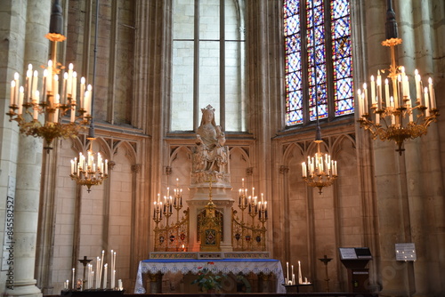 Chapelle de la Vierge de la cathédrale de Sens en Bourgogne. France photo