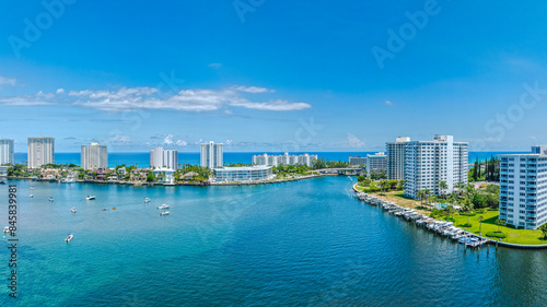 Fototapeta Naklejka Na Ścianę i Meble -  panoramic drone view of Lake Boca Raton, Florida with city